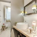 Puccini Penthouse With Terrace Inside Apartamento Lucca