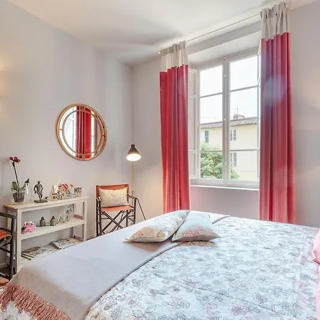 Puccini Penthouse With Terrace Inside Lucca