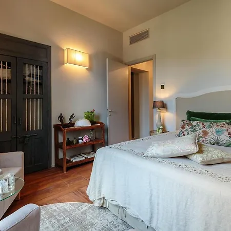 Puccini Penthouse With Terrace Inside Apartment *