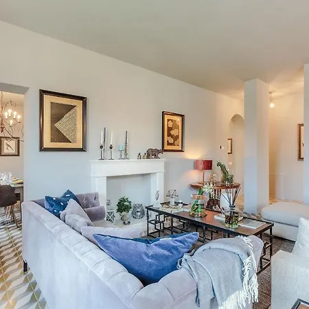 Puccini Penthouse With Terrace Inside Apartment *