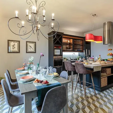 Apartment Puccini Penthouse With Terrace Inside