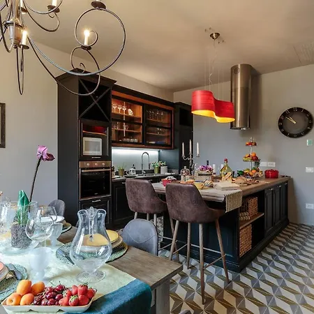 Puccini Penthouse With Terrace Inside