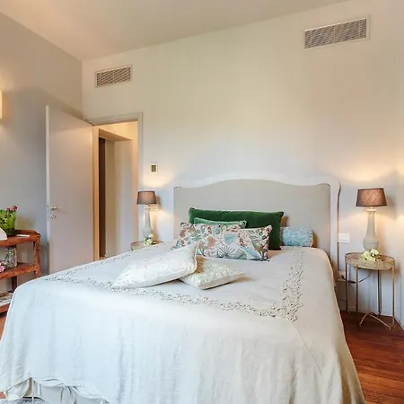 Puccini Penthouse With Terrace Inside Lucca
